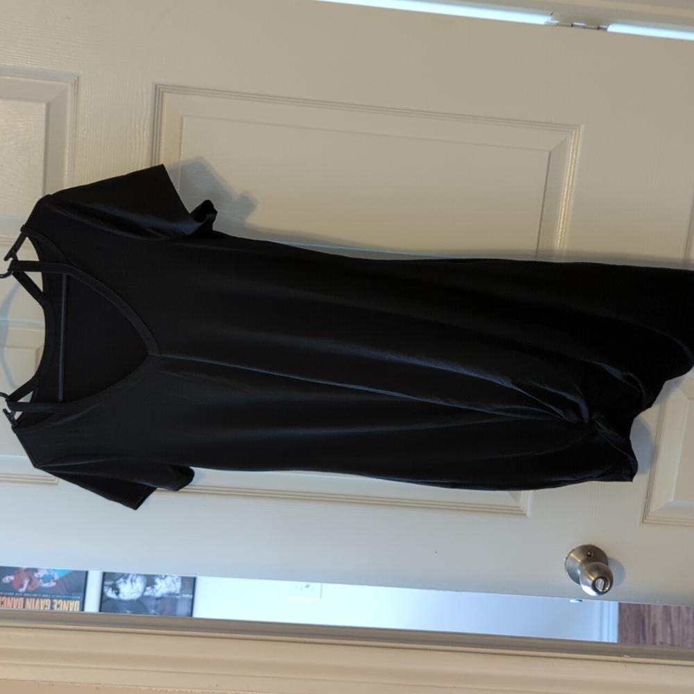 Black swimsuit cover up size small